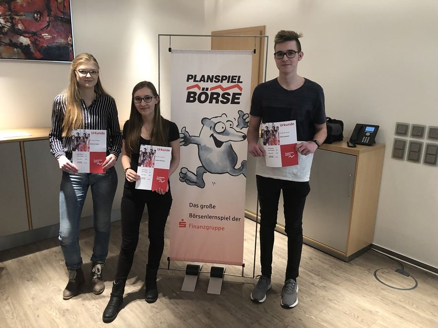 Bild: Bleicher&ouml;der Teams beim Planspiel B&ouml;rse 2019