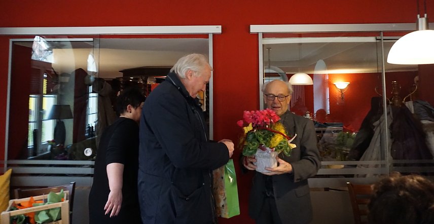 Bild: werner urban gratuliert 