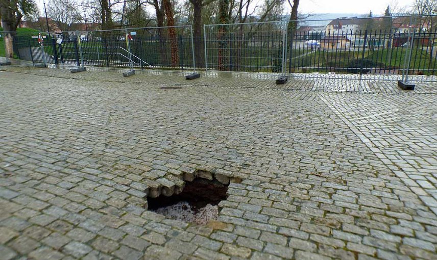 Bild: Neuer Erdfall in Bad Frankenhausen