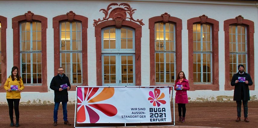 Bild: v.l. Julia Kliebe aus Ebeleben, Ortsteilb&uuml;rgermeister von Bendeleben Ren&eacute; Pfeiffer, Daniela Althaus vom F&ouml;rderverein Park Hohenrode Nordhausen, Marco Wohlenberg vom Tourismusverband S&uuml;dharz Kyffh&auml;user 