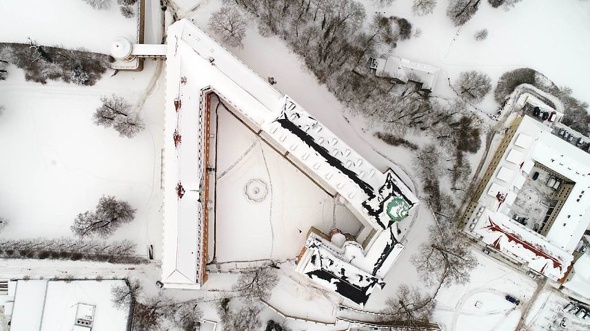 Bild: Schloss Sondershausen im Schnee-Drohnenaufnahme