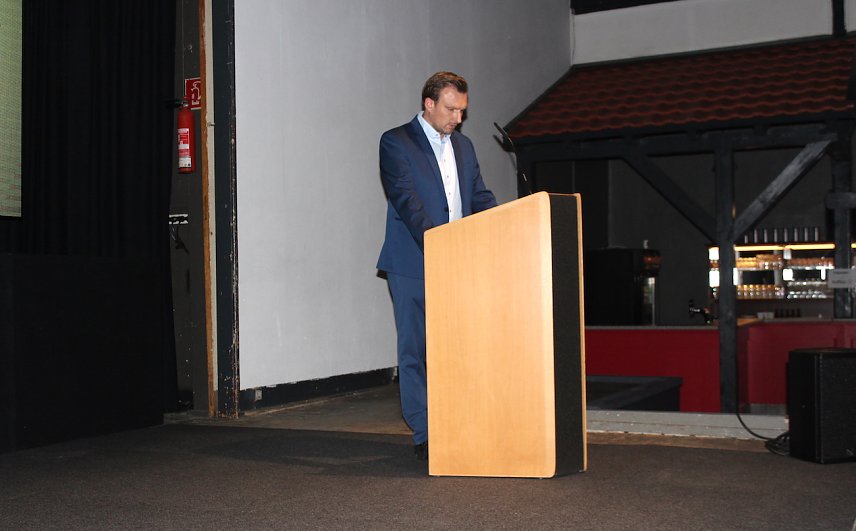 Bild: Mike Schielke bei seiner Pr&auml;sentation des Naturressorts im Stocksen in Sondershausen 