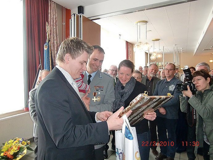 Bild: F&uuml;hrungswechsel bei Bundeswehr Bad Frankenhausen