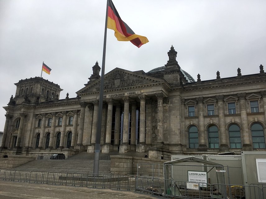 Bild: Der Berliner Reichstag stand oft im Fokus der Januar-Berichterstattung