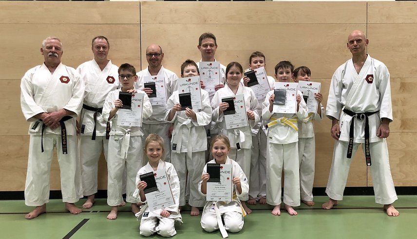 Bild: Gelungener Jahresabschluss f&uuml;r Nordh&auml;user Karateka
