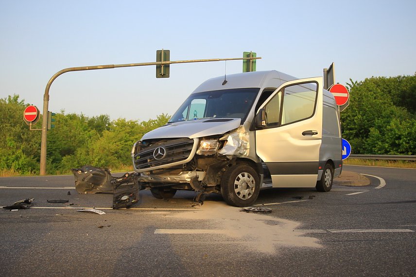 Bild: Schwerer Unfall nahe Sundhausen