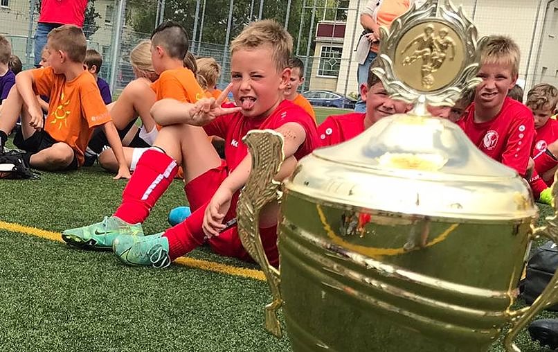 Bild: Viel Spa&szlig; hatten die kleinen Fu&szlig;baller aus Langensalzas Grundschulen am Donnerstag