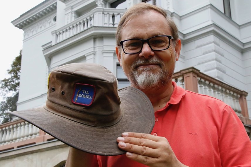 Bild: Dr. Thomas Dahms kam &uuml;ber die technische Wegeplanung zur Pilgerei und blieb wegen der inneren St&auml;rke und kulturellen Vielfalt der "Via Romea Germanica"