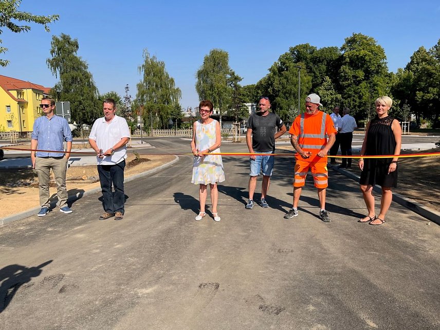 Bild: Der neue Parkplatz an der Heyer&ouml;der Landstra&szlig;e in M&uuml;hlhausen ist freigegeben   