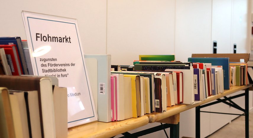 Bild: B&uuml;cherflohmarkt am Wochenende