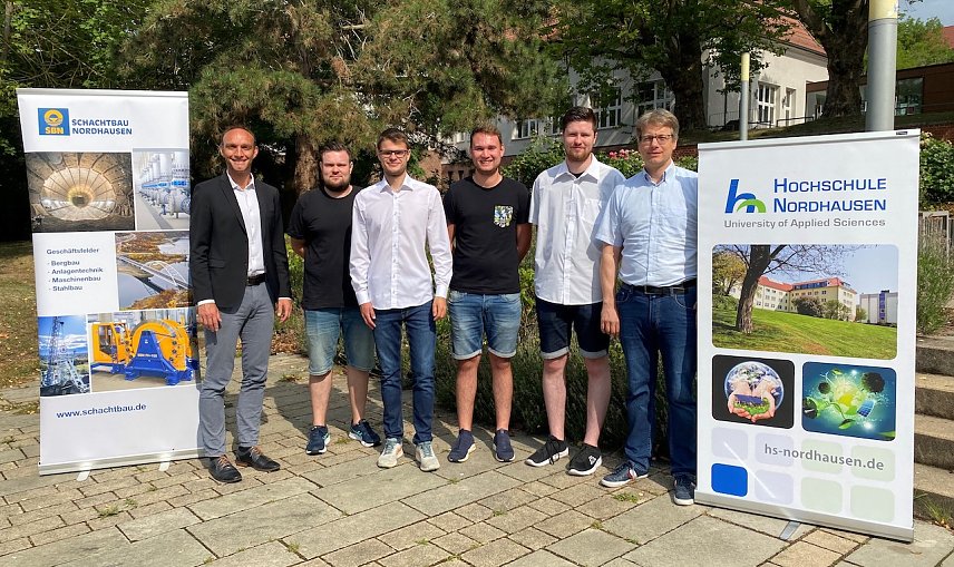 Bild: Teilnehmer des Kooperationsprojekts der SCHACHTBAU NORDHAUSEN GmbH und der Hochschule Nordhausen.