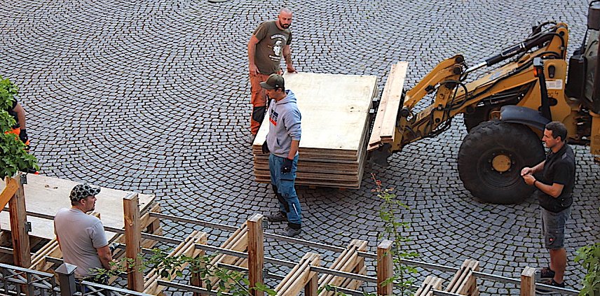 Bild: Morgens um 6.30 Uhr beginnt der Aufbau