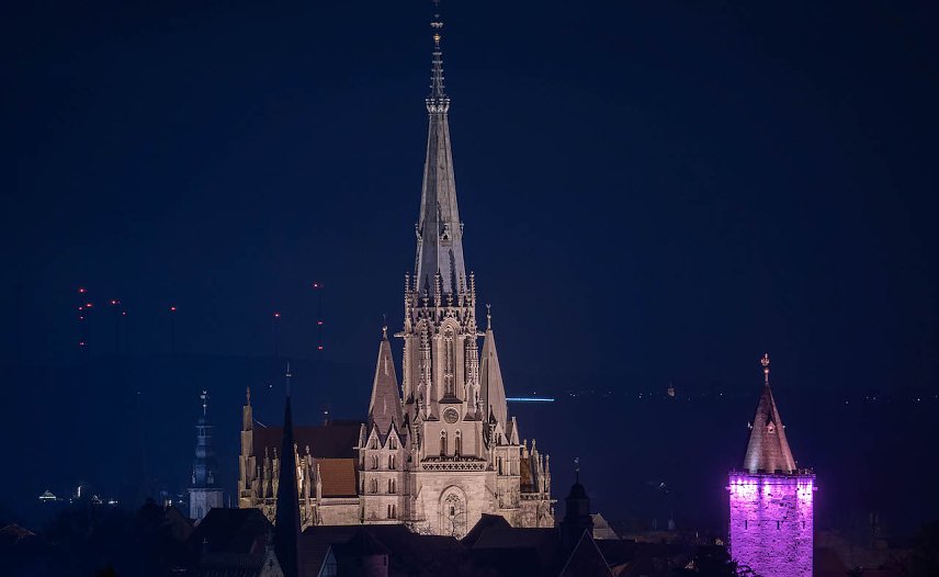 Bild: Marienkirche und Rabenturm 