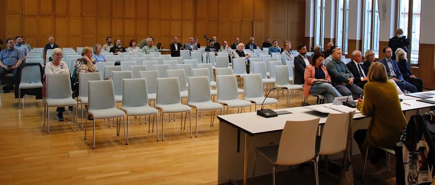 Bild: Das Interesse am "B&uuml;rgergespr&auml;ch" zur Energiefrage hielt sich gestern Abend in Grenzen