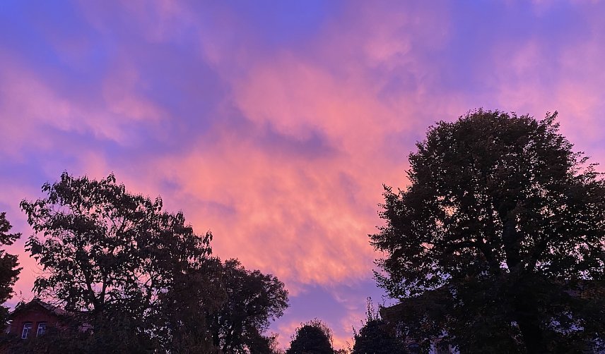 Bild: Der Oktober begann heute fr&uuml;h rot