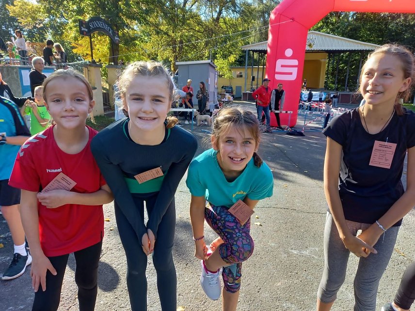 Bild: Blitzschnell beim Kreiscrosslauf - die Gymnasiasten des Schiller-Gymnasiums