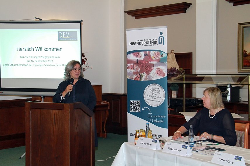 Bild: Gesundheitsministerin Heike Werner beim Pflegesymposium