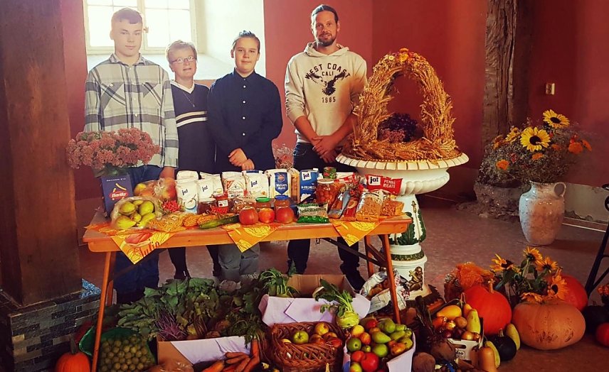 Bild: Spenden f&uuml;r das Jugendhostel