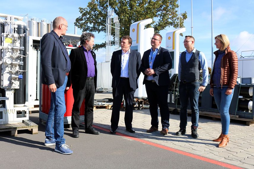 Bild: Vertreter von Stadt, Kreis und Hochschule waren heute zu Gast bei der Maximator Hydrogen