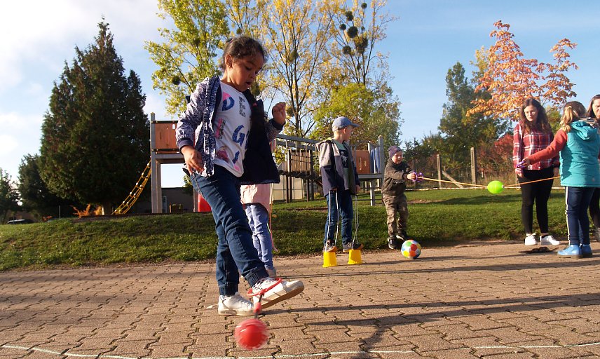 Bild: Freude bei den Schulkindern in Klettenberg