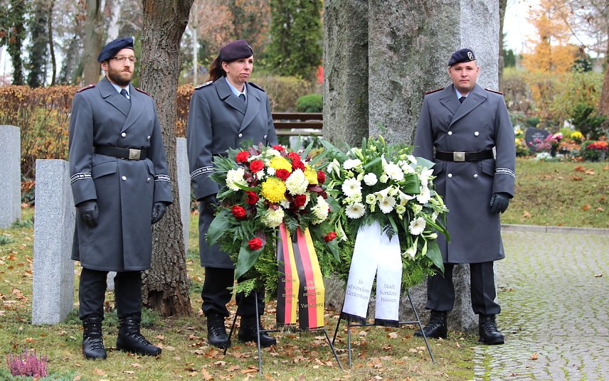 Bild: Gedenkfeier zum Volkstrauertag in Sondershausen 2021 (Archiv)