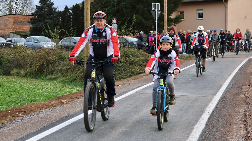 Bild: Der Radweg zwischen Auleben und G&ouml;rsbach wurde heute der &Ouml;ffentlichkeit &uuml;bergeben
