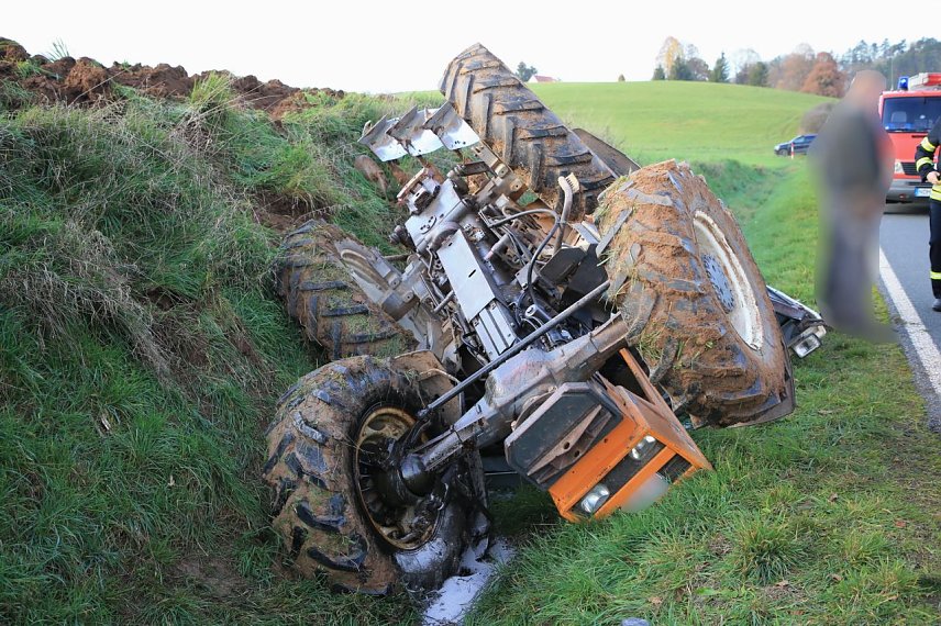 Bild: Traktorunfall bei Steigerthal gestern Nachmittag