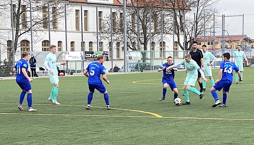Bild: Martin Fi&szlig; war gestern nicht vom Ball zu trennen und erzielte unglaubliche sechs Tore