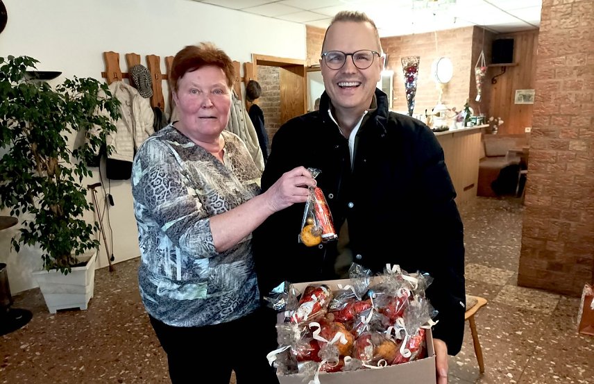Bild: Vorsitzender der Stadtratsfraktion der Volkssolidarit&auml;t besuchte die Weihnachtsfeier im WB 4 der Volkssolidarit&auml;t in Sondershausen