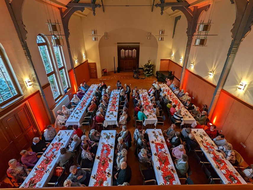 Bild: Seniorenweihnachtsfeier im Carl-Schr&ouml;der-Saal in Sondershausen