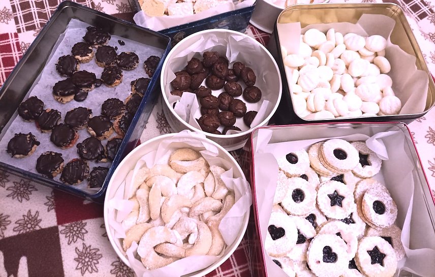 Bild: Selbstgebackenes Weihnachtsgeb&auml;ch in der Adventszeit