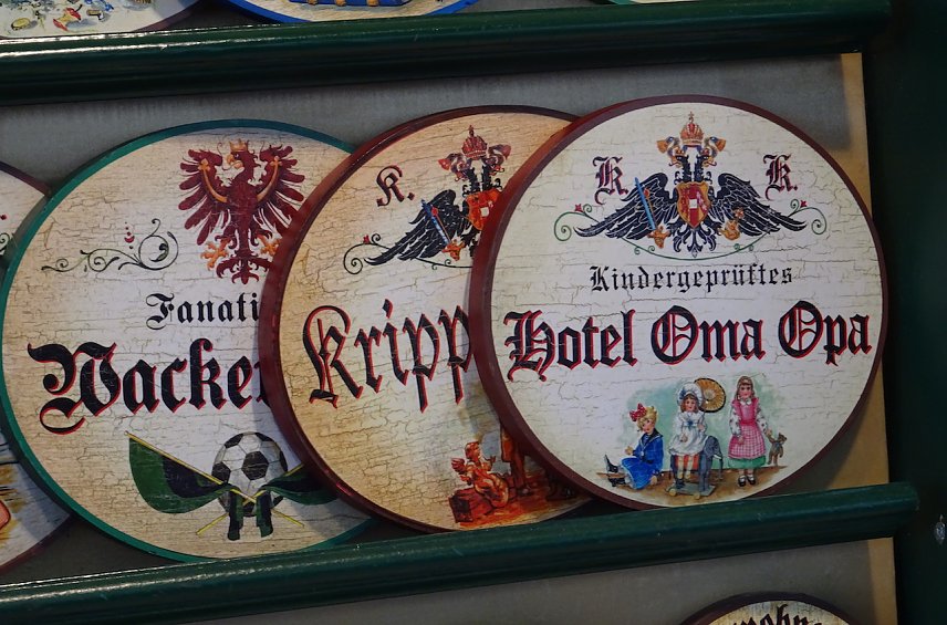 Bild: Verkaufsstand auf dem Innsbrucker Weihnachtsmarkt