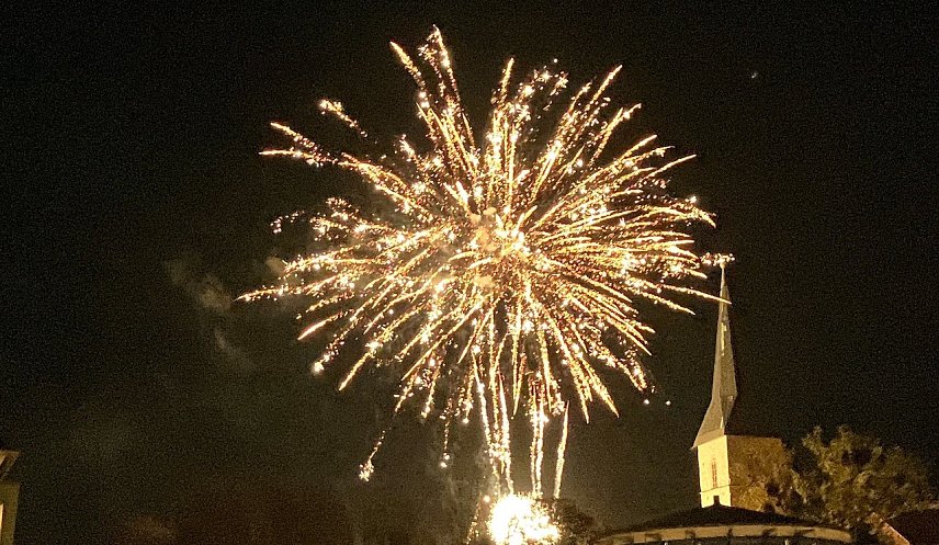Bild: Feuerwerk auf dem Petersberg