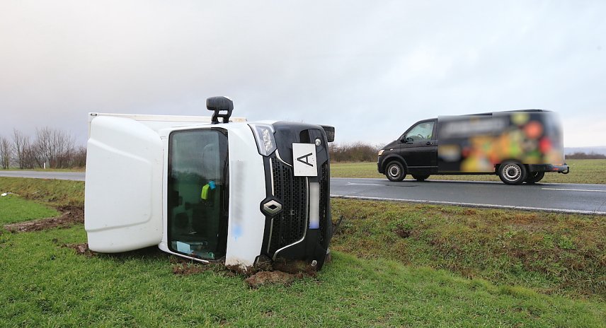 Bild: Unfall bei Wasserthaleben