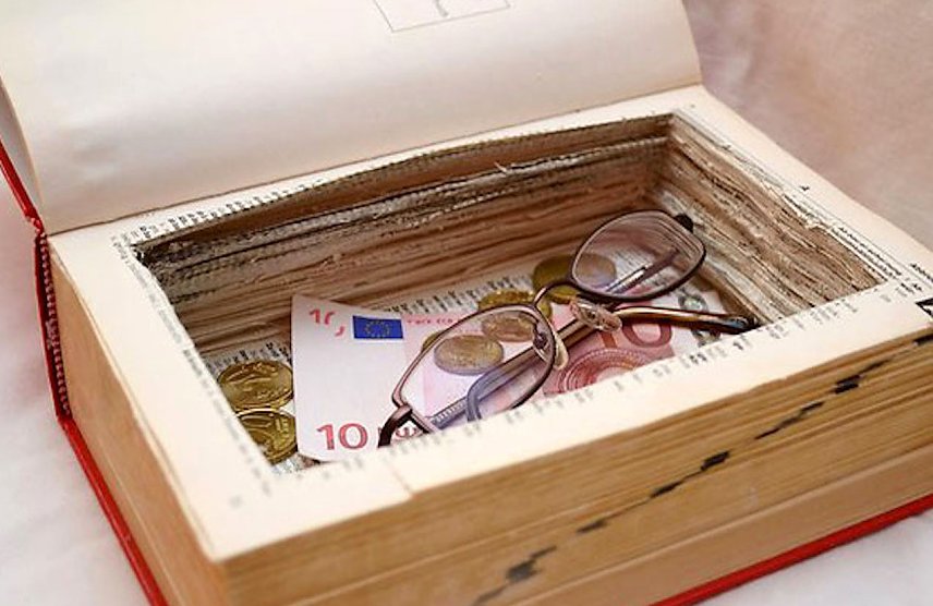 Bild: B&uuml;cher als Geheimverstecke