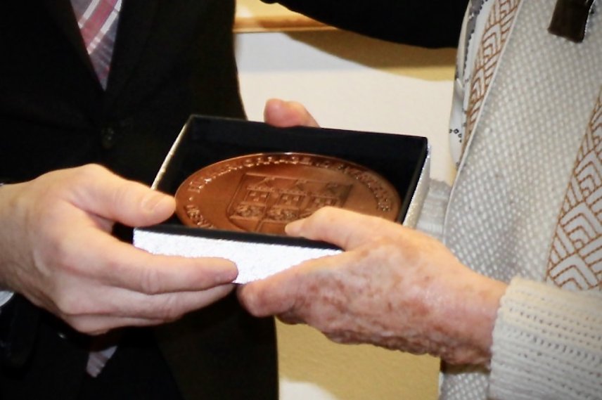 Bild: Ehrenplakette der Stadt Bad Frankenhausen