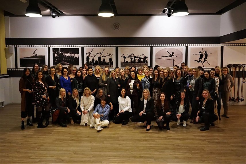 Bild: Gruppenbild vom 1. Abend f&uuml;r Unternehmerinnen und FRauen