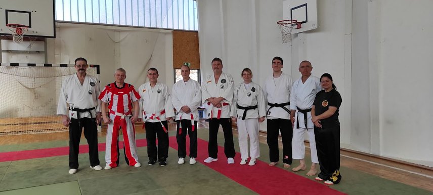 Bild: v.l.:  Sandra Bartholomae, Erfurt, Kung Fu; Michael Junk, Erfurt, Kongshoudao; Nico Hendrik, NDH, Qin Na u. Roudao; Linda Bank, Artern, Qin Na u. Jiu Jitsu, Werner Bank, Artern, Qin Na, Jiu Jitsu ATN; Joachim Retzek, Leinefelde, Qin Na,Roudao u. Jiu Jitsu; Thomas K&ouml;hler, NDH, Qin Na,Roudao u. Jiu Jitsu; Uwe Behringer, Arnstadt, Kick-Boxen, Qin Na, Jiu Jitsu und Eckhard Geyer, Artern, Qin Na,Jiu J 
