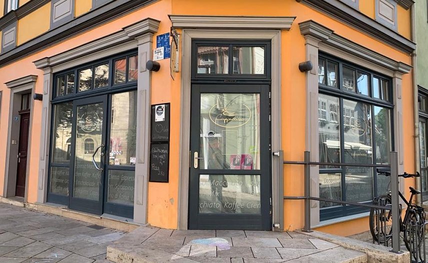 Bild: Soll nicht lange herrenlos bleiben: das Eiscaf&eacute; am Bad Langensalzaer Neumarkt