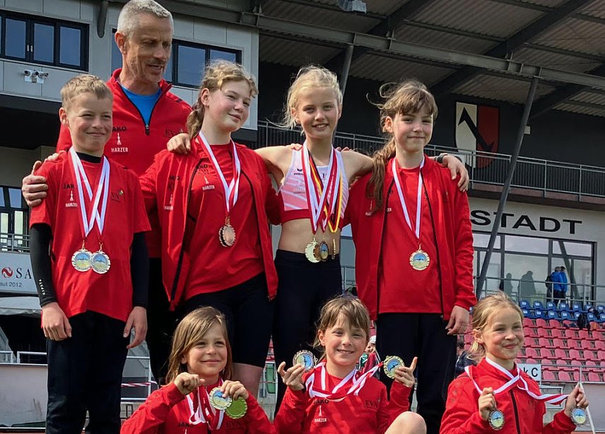 Bild: Erfolgreiche Nordh&auml;user Leichtathleten 
