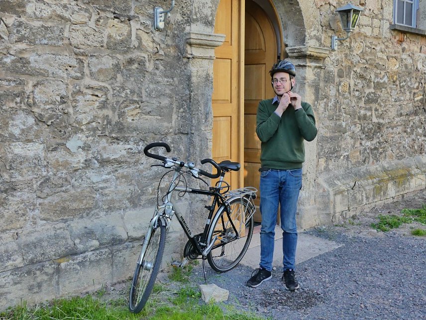 Bild: Kantor Michael Goos l&auml;dt zur musikalischen Radtour