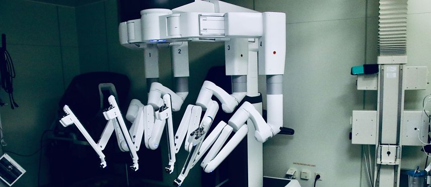 Bild: Der neueste Assistent im S&uuml;dharz-Klinikum hei&szlig;t "Da Vinci"