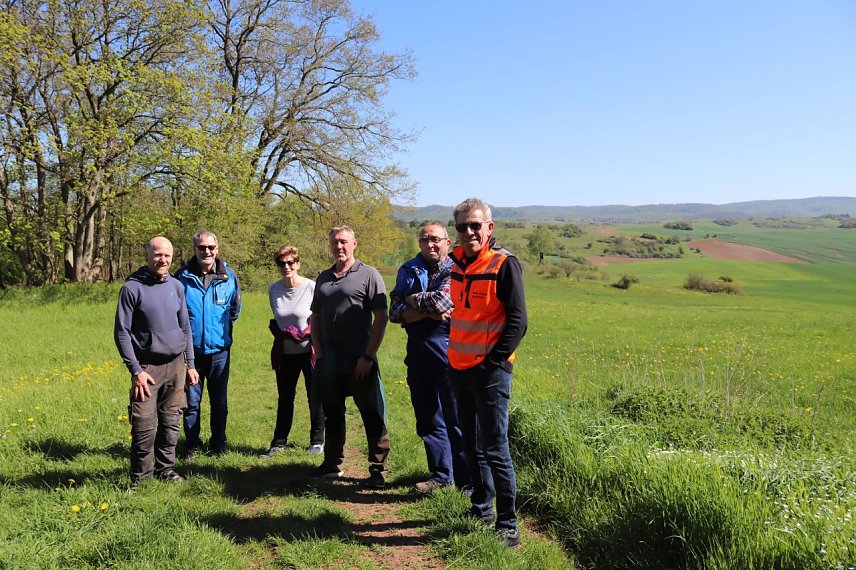 Bild: v.l.: Mirko Reinl&auml;nder, Andreas Heise, Heike Stolle (LPV), Axel Axt (Stadt Nordhausen), Rolf Benkstein (Forstbetriebsgemeinschaft Windehausen), Maik Linde (Bergsicherung Ilfeld)