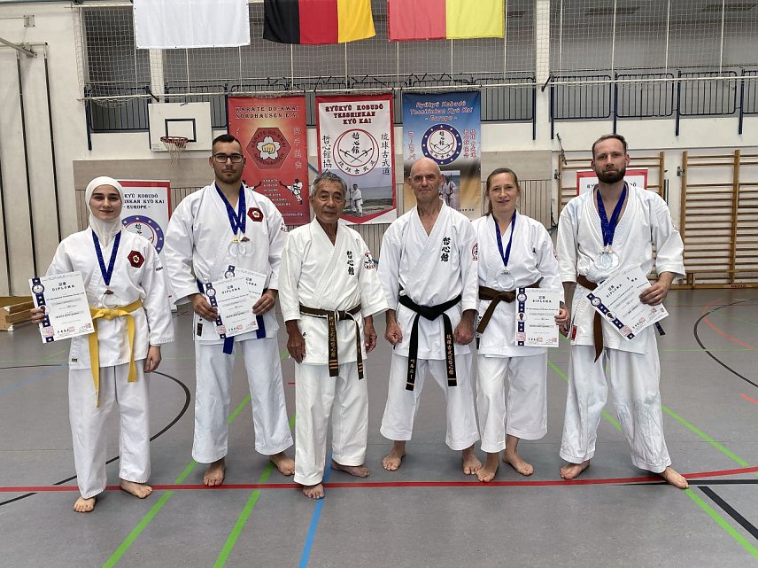 Bild: v.l.n.r.: Das Nordh&auml;user-Team - Hanan Khoshnaw, Kevin Freyberg, Tamayose Hidemi, Frank Pelny, Heike Prophet, Robert Zinecker