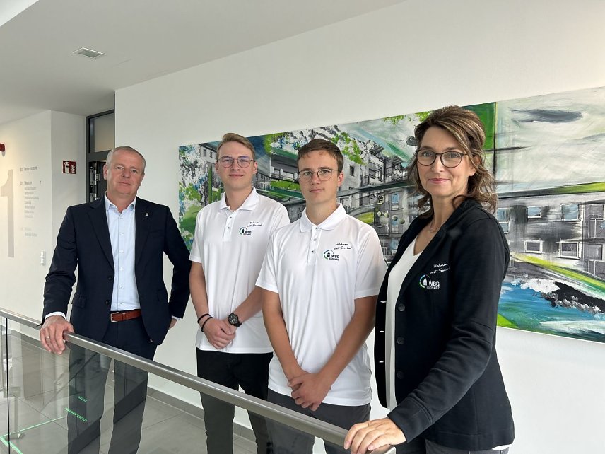 Bild: v.l.: Steffen Loup, Jonas Gryphan, Luca Bischoff, Sandra Nikoleizig
