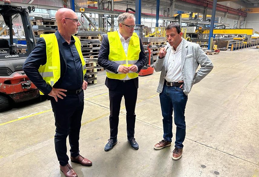 Bild: Andreas Trump, Mario Voigt und Schachtbau-Gesch&auml;ftsf&uuml;hrer Andr&eacute; Ponndorf (v.l.)