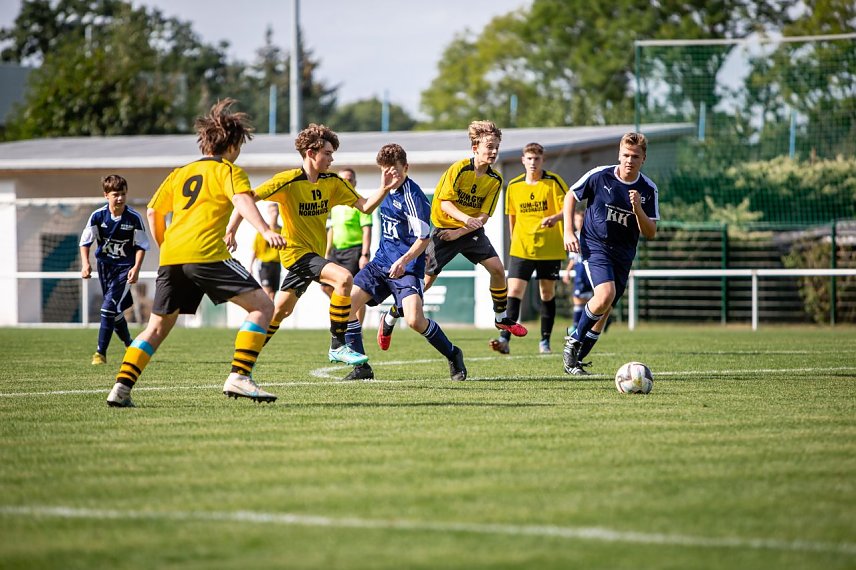 Bild: Kreisfinale Jugend trainiert f&uuml;r Olympia im Fu&szlig;ball