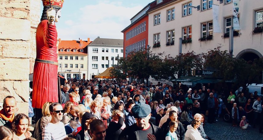 Bild: "Nordhausen zusammen" auf dem Rathausplatz