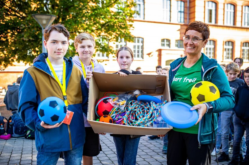 Bild: Bewegte Pause � HumboldtianerInnen in Bewegung