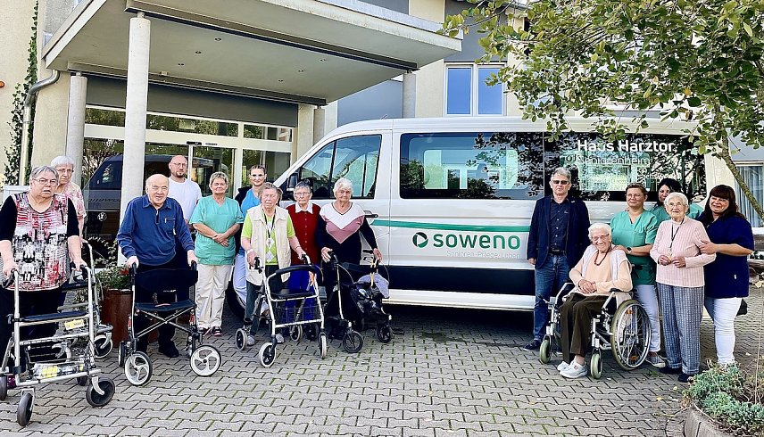 Bild: Ein neuer Bus f&uuml;r das Seniorenheim in Niedersachswerfen